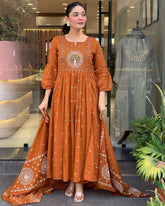 Anarkali kurta set with Cotton Pant & Malmal Dupatta embroidery pattern.