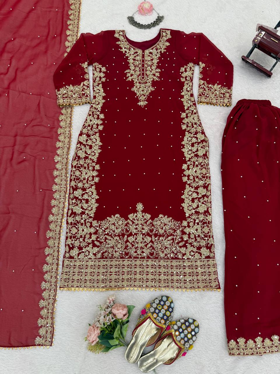 Graceful 3-Piece Ethnic Set – Elegance in Every Detail