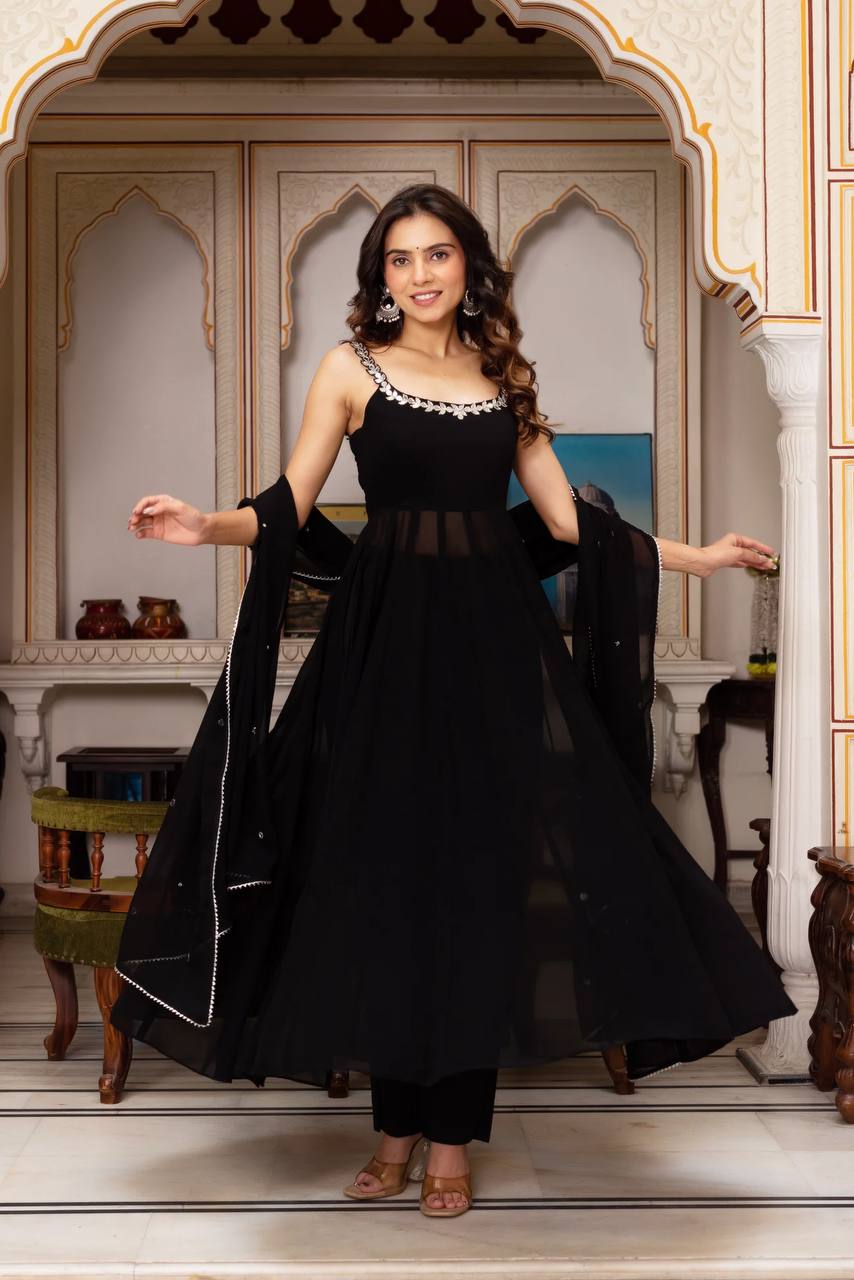 Elegant Women's Ethnic Set – 3-Piece Ensemble (Top, Palazzo & Dupatta)