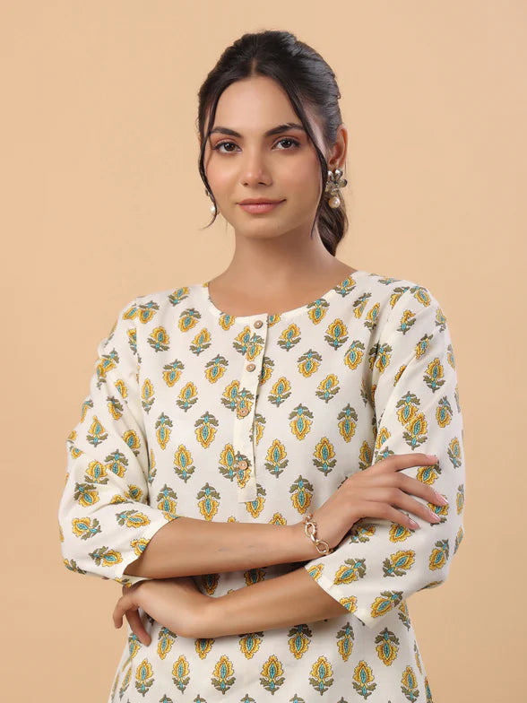 Women's Cream Cotton Motif Kurta Set.