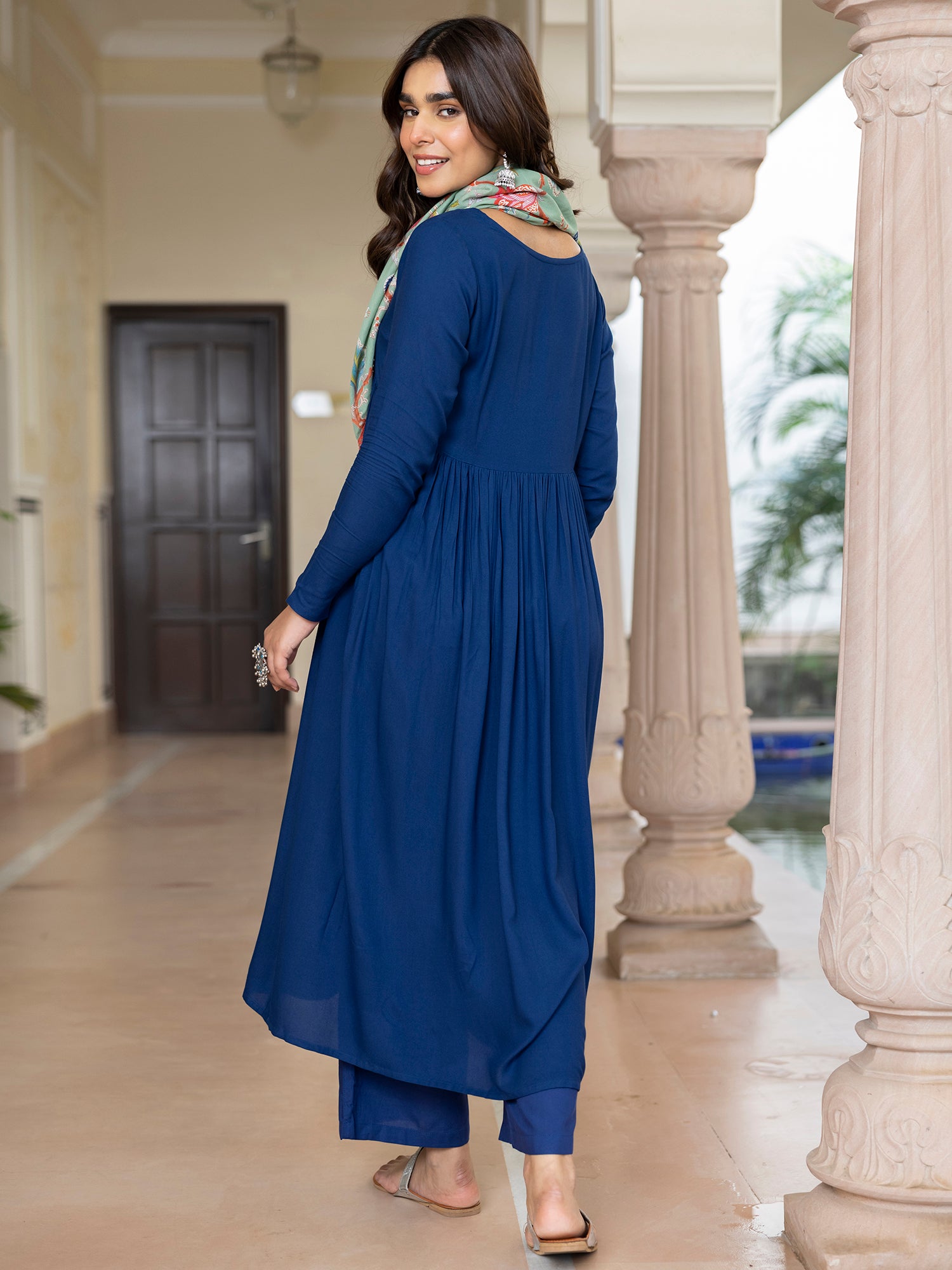 Women's Blue Rayon Solid Kurta