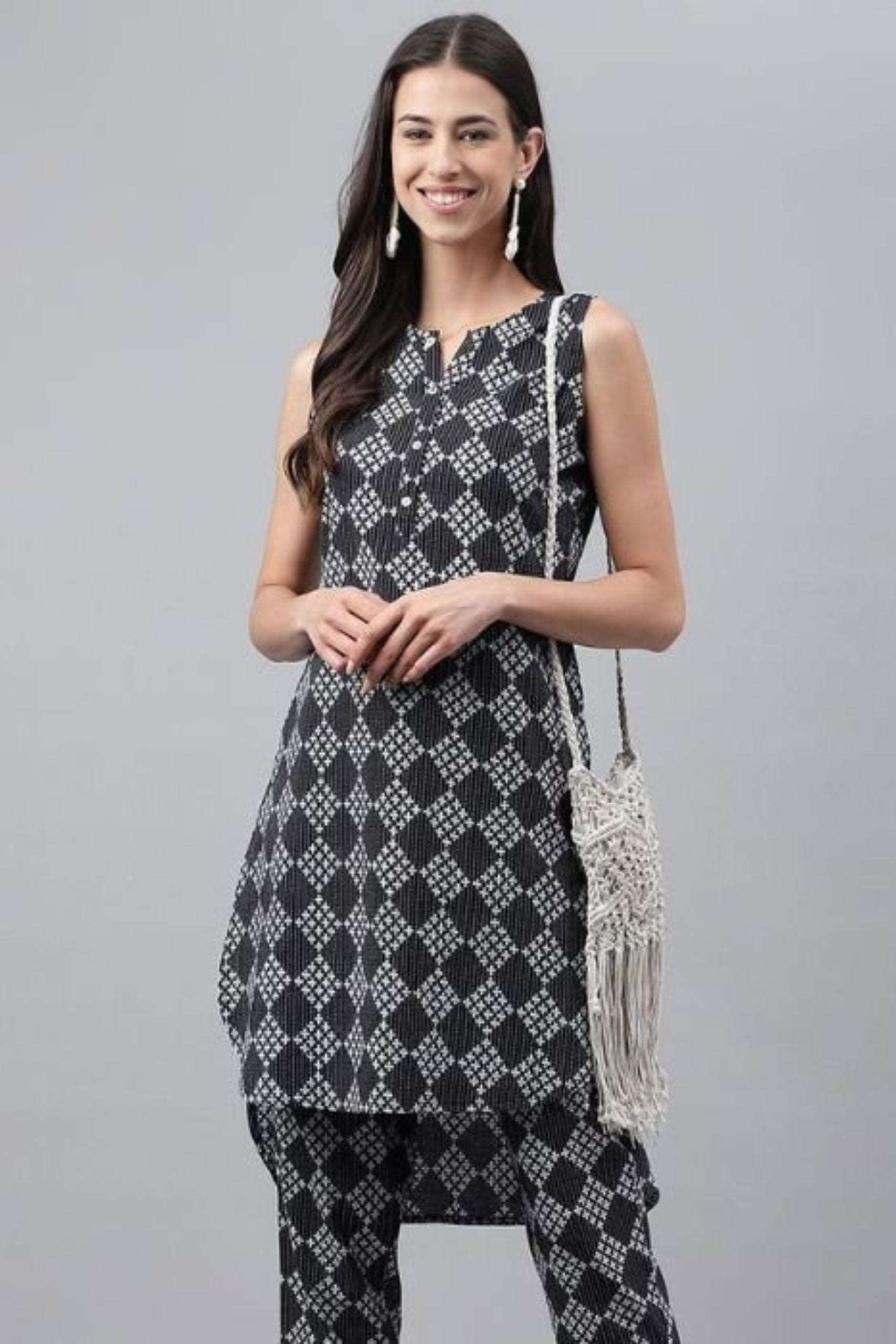 Black Cotton Ethnic Motifs Kurta With Pant - Style Like A Diva