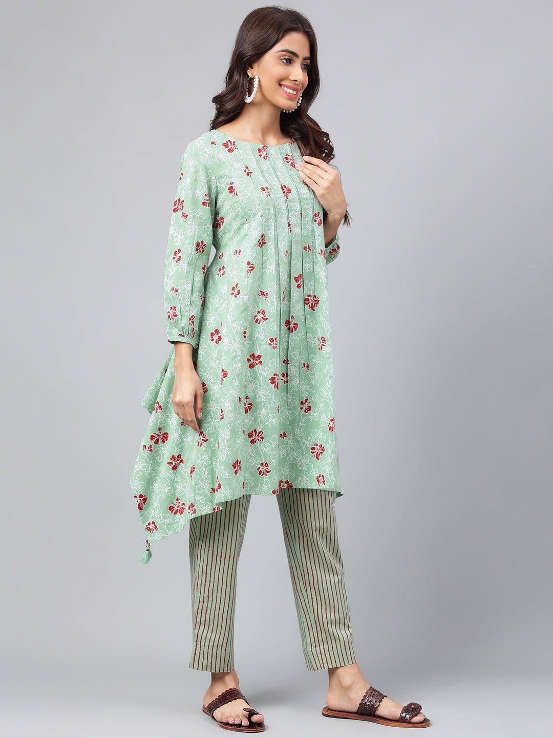 Green Cotton Floral Printed Kurta With Pant - Style Like A Diva