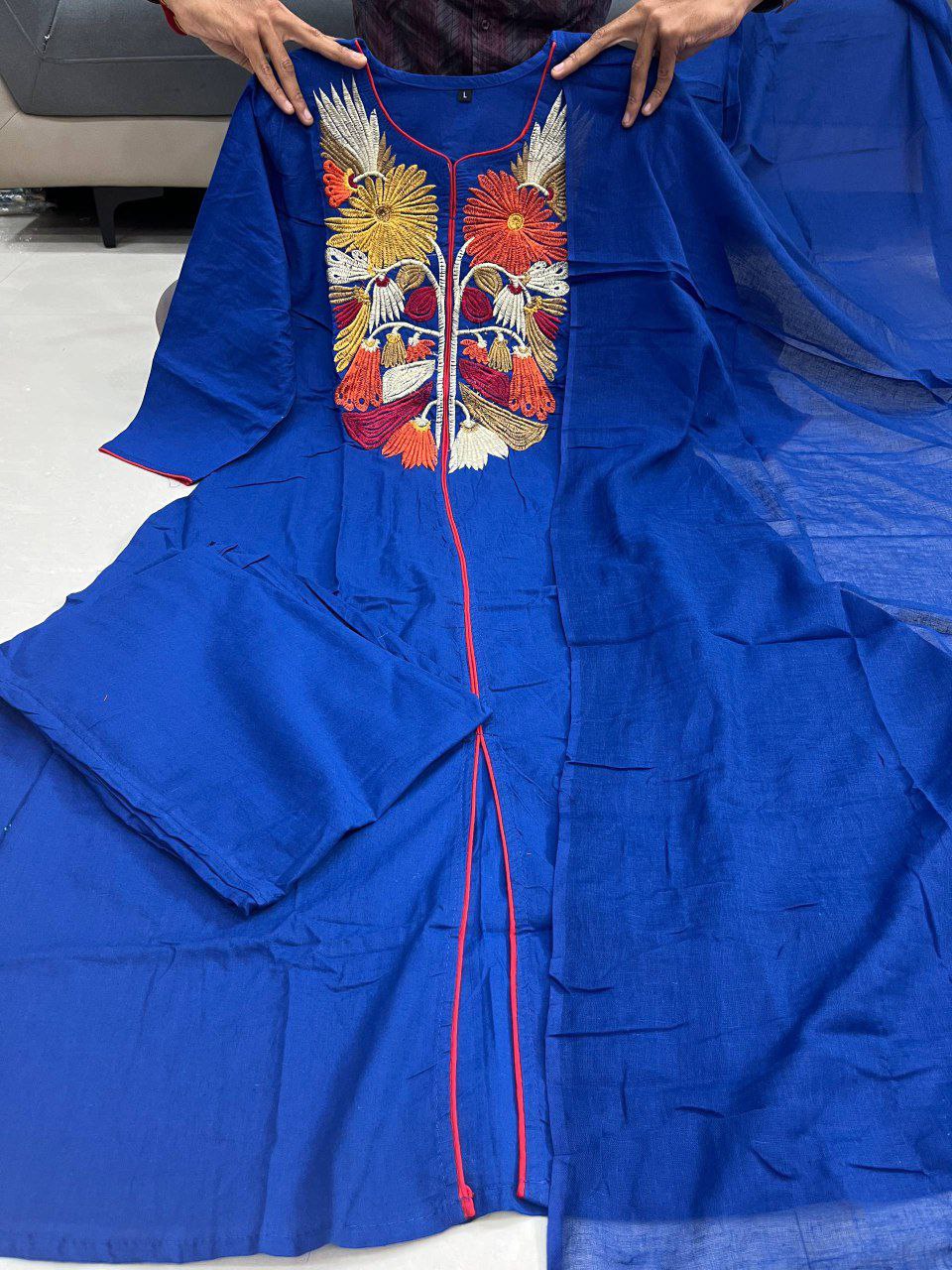 Elegant 3 Pcs kurta set with Embroidered work with malmal dupatta