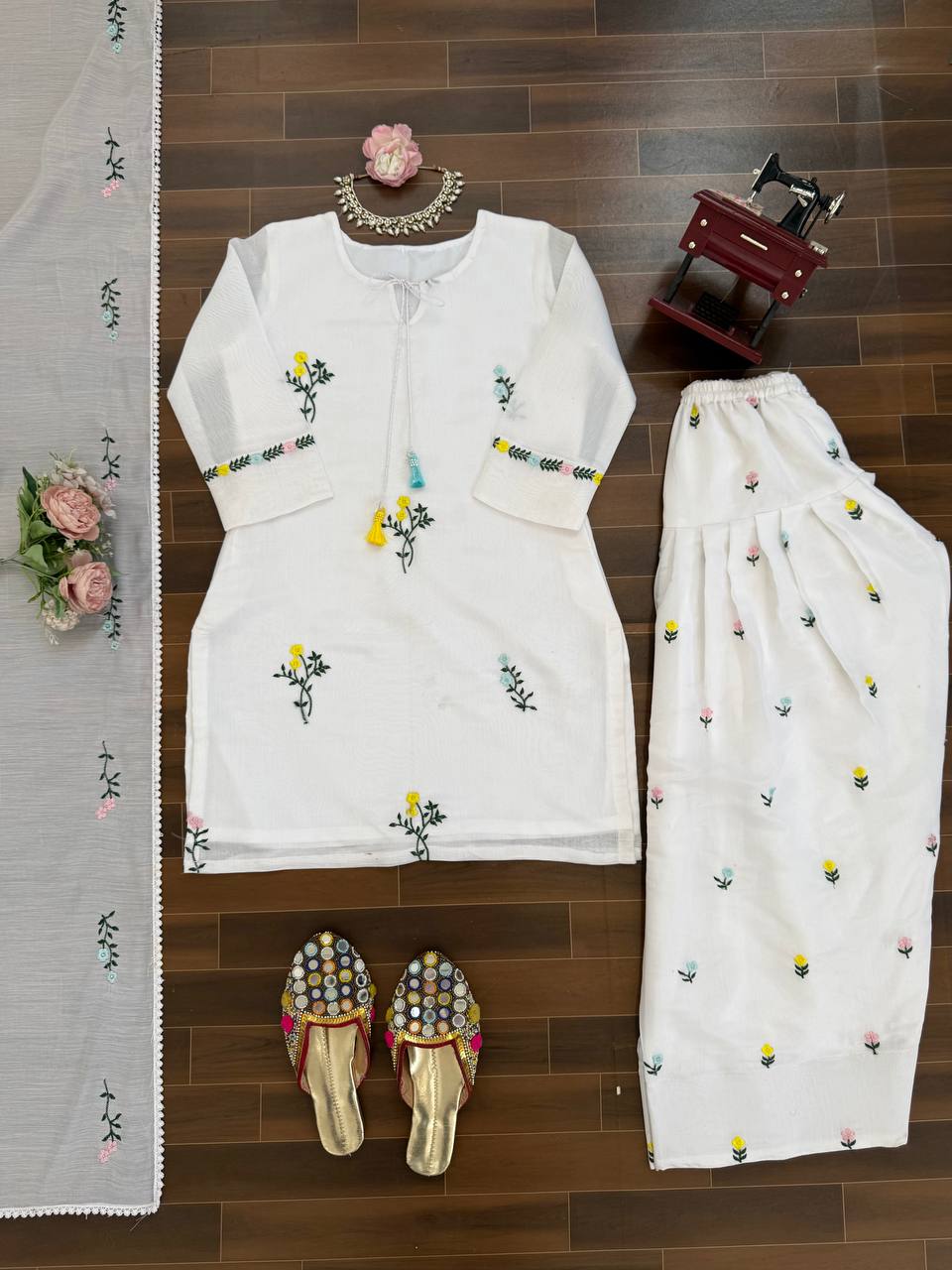 Cream 3-piece ethnic set